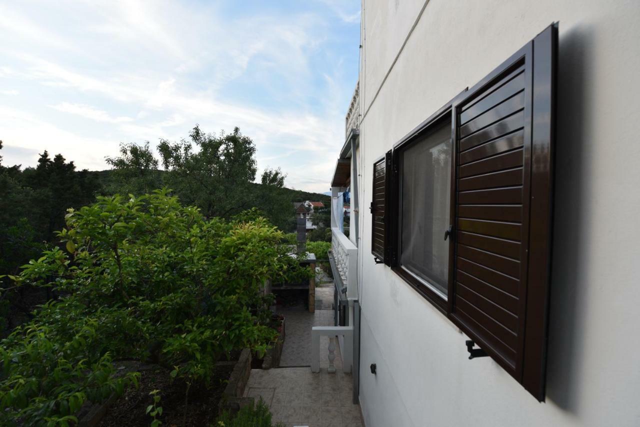Apartmani Marko Gdinj Exteriér fotografie